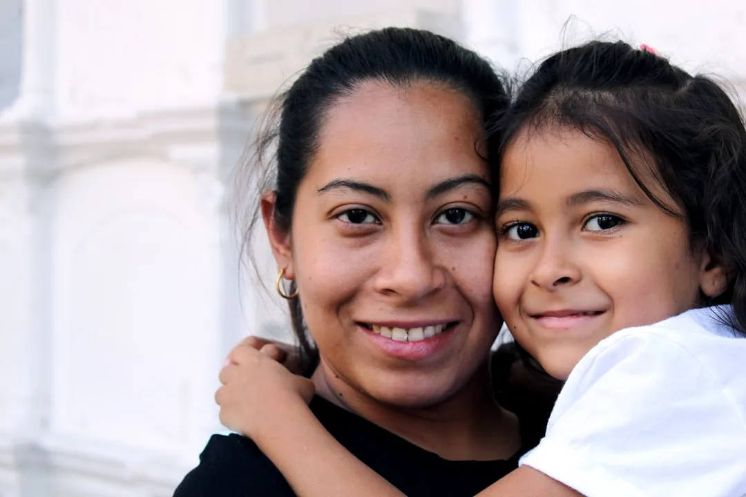 single mother child home